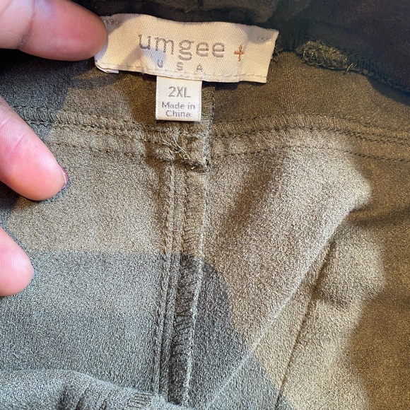 Umgee made in USA size 2x green pants. - Picture 4 of 7